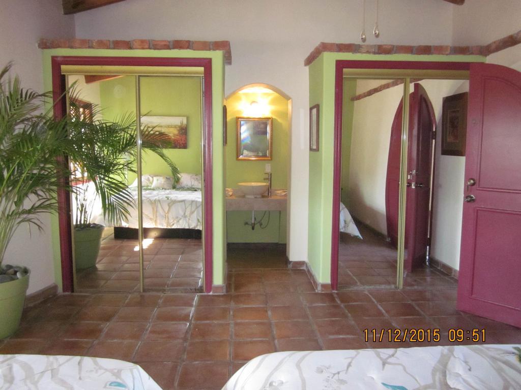 Hacienda Rancho Santini Bed & Breakfast Rosarito Room photo